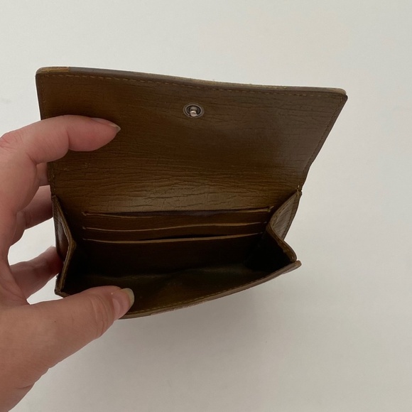 GUCCI GG Supreme Monogram Bifold Wallet - Picture 7 of 14